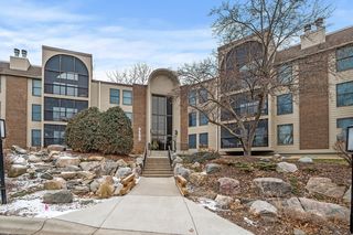 9500 Collegeview Rd #204, Bloomington, MN 55437