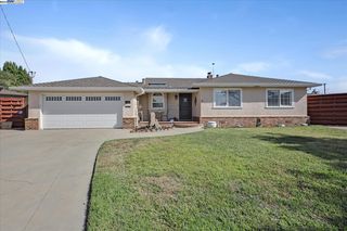 37742 Elmore Ct, Fremont, CA 94536