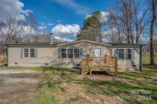 36 Quincey Ln, Hendersonville, NC 28792