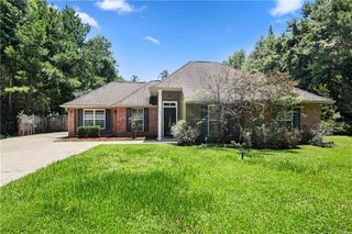 61628 Shady Pine Rd, Lacombe, LA 70445