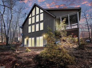 Address Not Disclosed, Hedgesville, WV 25427