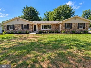 708 Karen Dr, Kingsville, MD 21087