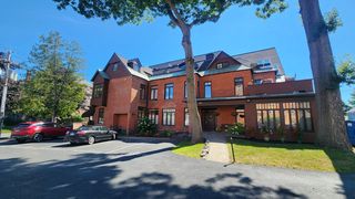 106 Spring St #7, Saratoga Springs, NY 12866