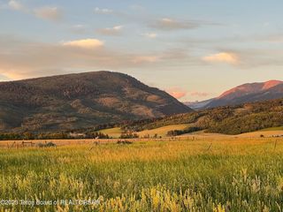 1100 Cherry Grove Ln, Victor, ID 83455