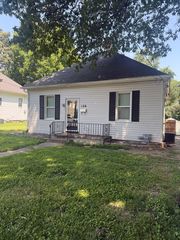 129 W  Lincoln St, Collinsville, IL 62234