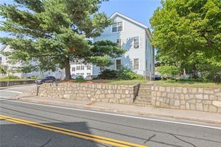 251 High St, Cumberland, RI 02864