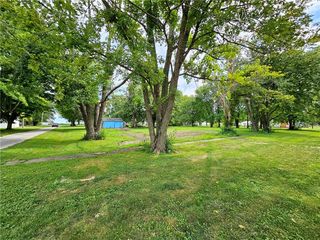 302 S  Howard Ave, Brocton, IL 61917