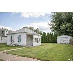 109 E  Jackson St, Abingdon, IL 61410