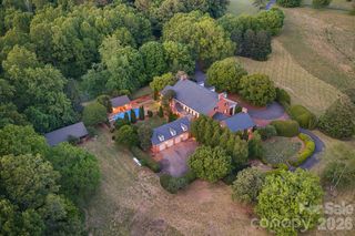 1486 Knolls Dr, Newton, NC 28658