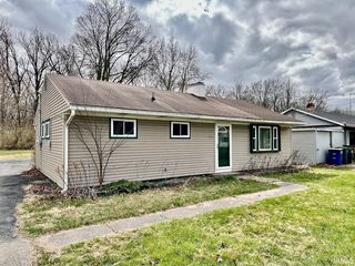 2409 W  Oliver Dr, Muncie, IN 47302