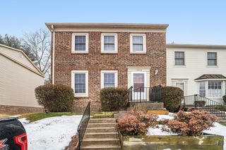 10213 Heron Pond Ter, Burke, VA 22015