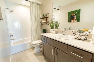 Ariette at Oak Place Sonata Model Bathroom 3