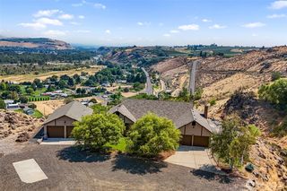 290 Trails End Lane, Yakima, WA 98908