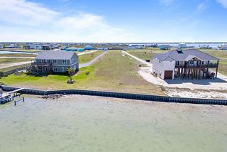 1603 Cape Velero Dr, Rockport, TX 78382
