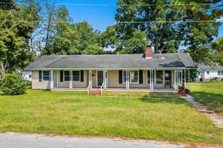 409 E Melrose St., Mullins, SC 29574