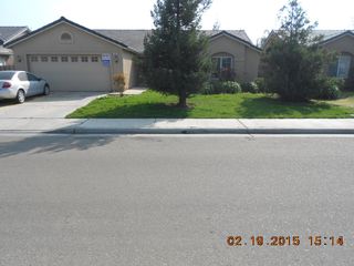 1813 Heidi Ave, Sanger, CA 93657