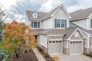 26415 Fieldstone Dr, Novi, MI 48374