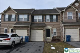 203 Auburn Dr, Easton, PA 18042