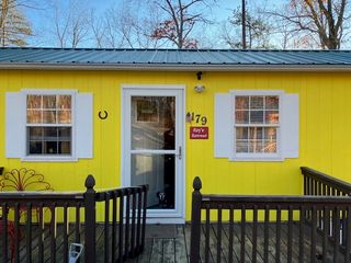 179 Retreat Dr, Crossville, TN 38572