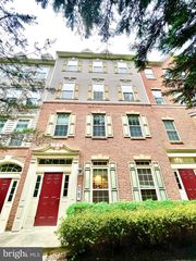 5707 Callcott Way #H, Alexandria, VA 22312