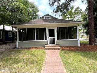 380 N  Leak St, Southern Pines, NC 28387