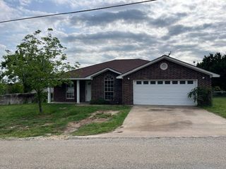 610 N  Pecan St, Hico, TX 76457