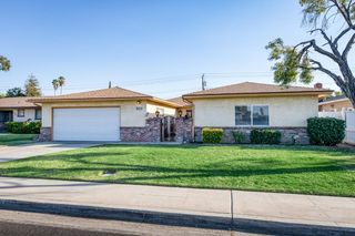 518 W  Beverly Dr, Clovis, CA 93612