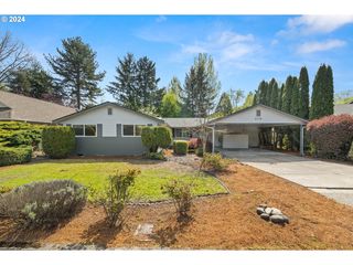 5716 SW Seymour Ct, Portland, OR 97221