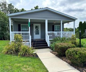 4202 Silver Fox Ct N, Orefield, PA 18069