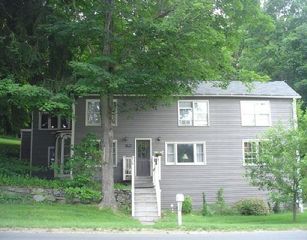 9 Riverside Road, Sandy Hook, CT 06482