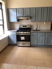 927 43rd St #2F, Brooklyn, NY 11219