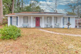 552 Markham Dr, Mobile, AL 36609