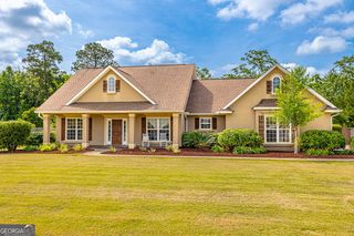 383 Lake Erie Dr, Brunswick, GA 31523