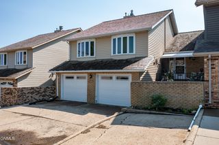 535 Marilyn Dr NW, Mandan, ND 58554