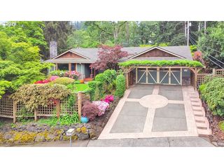 2620 W  22nd Ave, Eugene, OR 97405