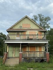 16634 Log Cabin St, Highland Park, MI 48203