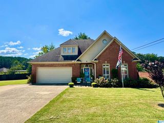 100 Oak Meadow Ln, Oneonta, AL 35121