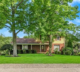 107 Heather Dr, Monaca, PA 15061