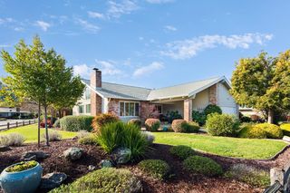 7644 Oak Leaf Drive, Santa Rosa, CA 95409