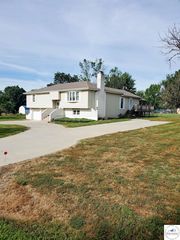117 NW 251st Rd, Clinton, MO 64735