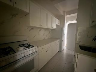 66-20 Wetherole St #1B, Rego Park, NY 11374
