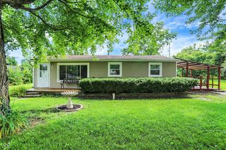 217 W  Burnside Ave, Fairland, IN 46126