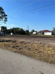 2502 5th St SW, Lehigh Acres, FL 33976