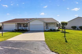 5961 Red Feather Dr, Bay City, MI 48706