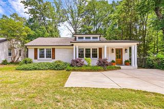 2406 Dellwood Dr, Greensboro, NC 27408