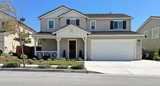 450 Thistle St, Hollister, CA 95023