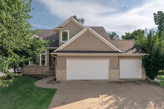 2654 Mulberry Ct, Marion, IA 52302