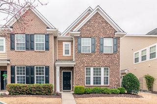 8222 Viewpoint Ln, Cornelius, NC 28031