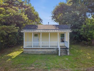 615 N  Wilson Ave, Sand Springs, OK 74063