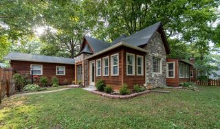 1649 S Jefferson Avenue, Springfield, MO 65807